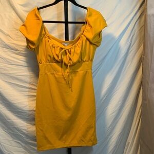 🌺Iris Yellow Mini Dress with Puff Sleeves 🌺Bundle price Bin1🌺